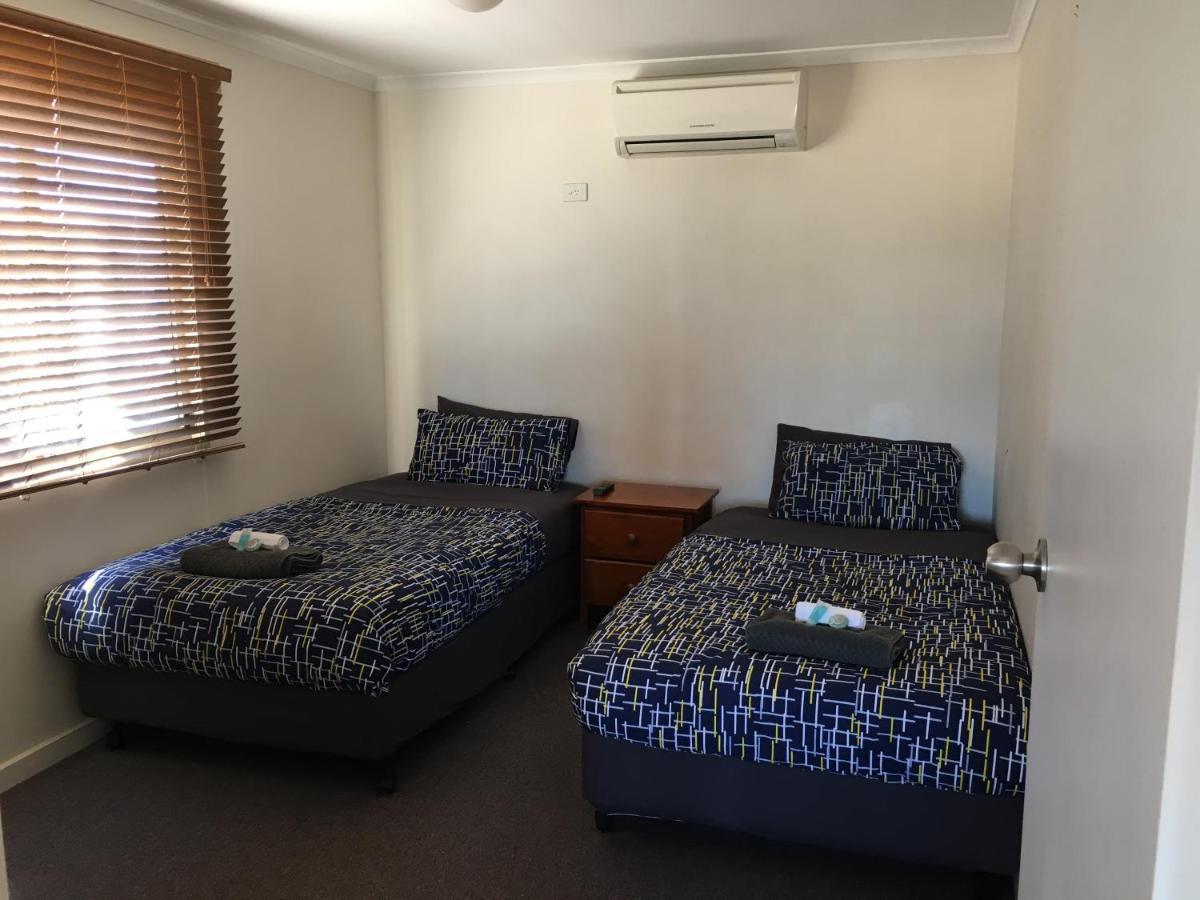 แอร์พอร์ตวิยาล่า Motel ไวอาลา ภายนอก รูปภาพ