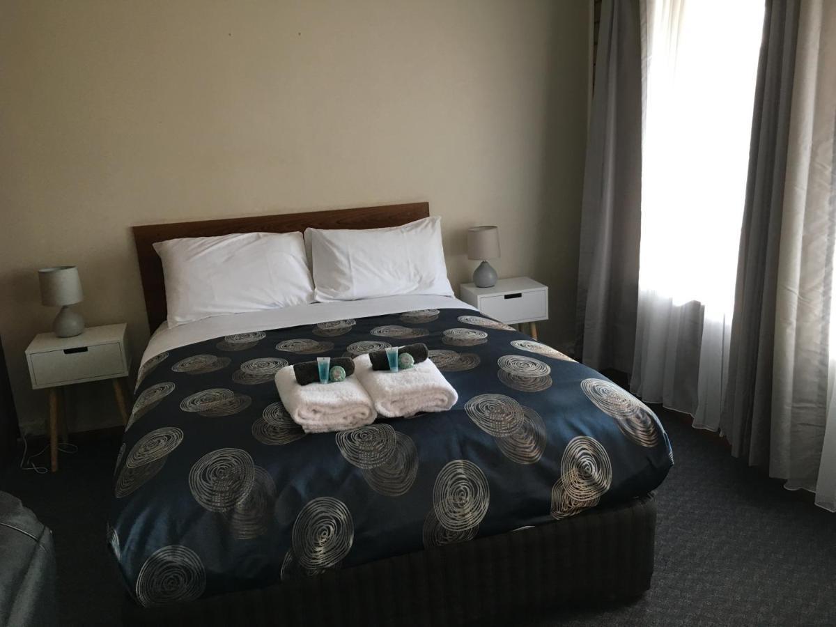 แอร์พอร์ตวิยาล่า Motel ไวอาลา ภายนอก รูปภาพ