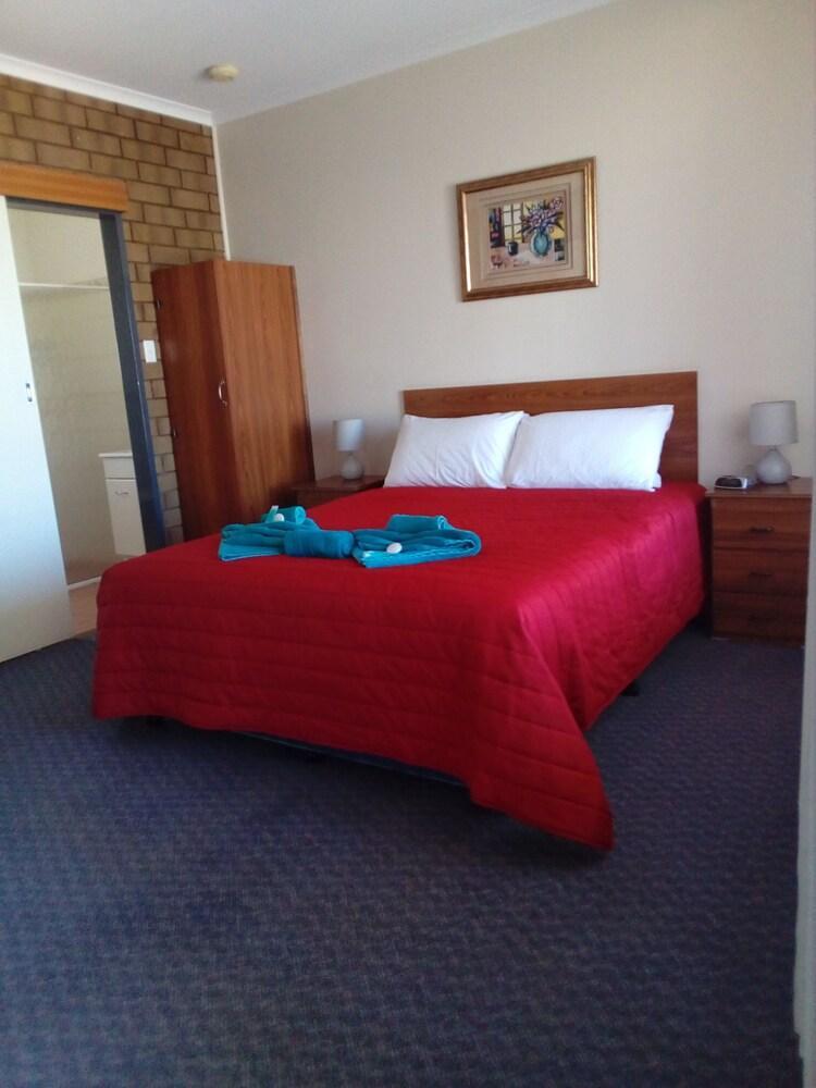 แอร์พอร์ตวิยาล่า Motel ไวอาลา ภายนอก รูปภาพ
