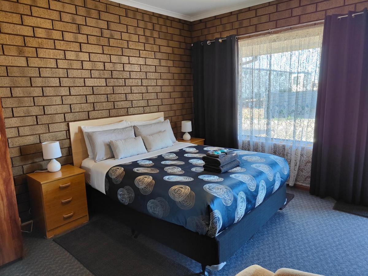 แอร์พอร์ตวิยาล่า Motel ไวอาลา ภายนอก รูปภาพ