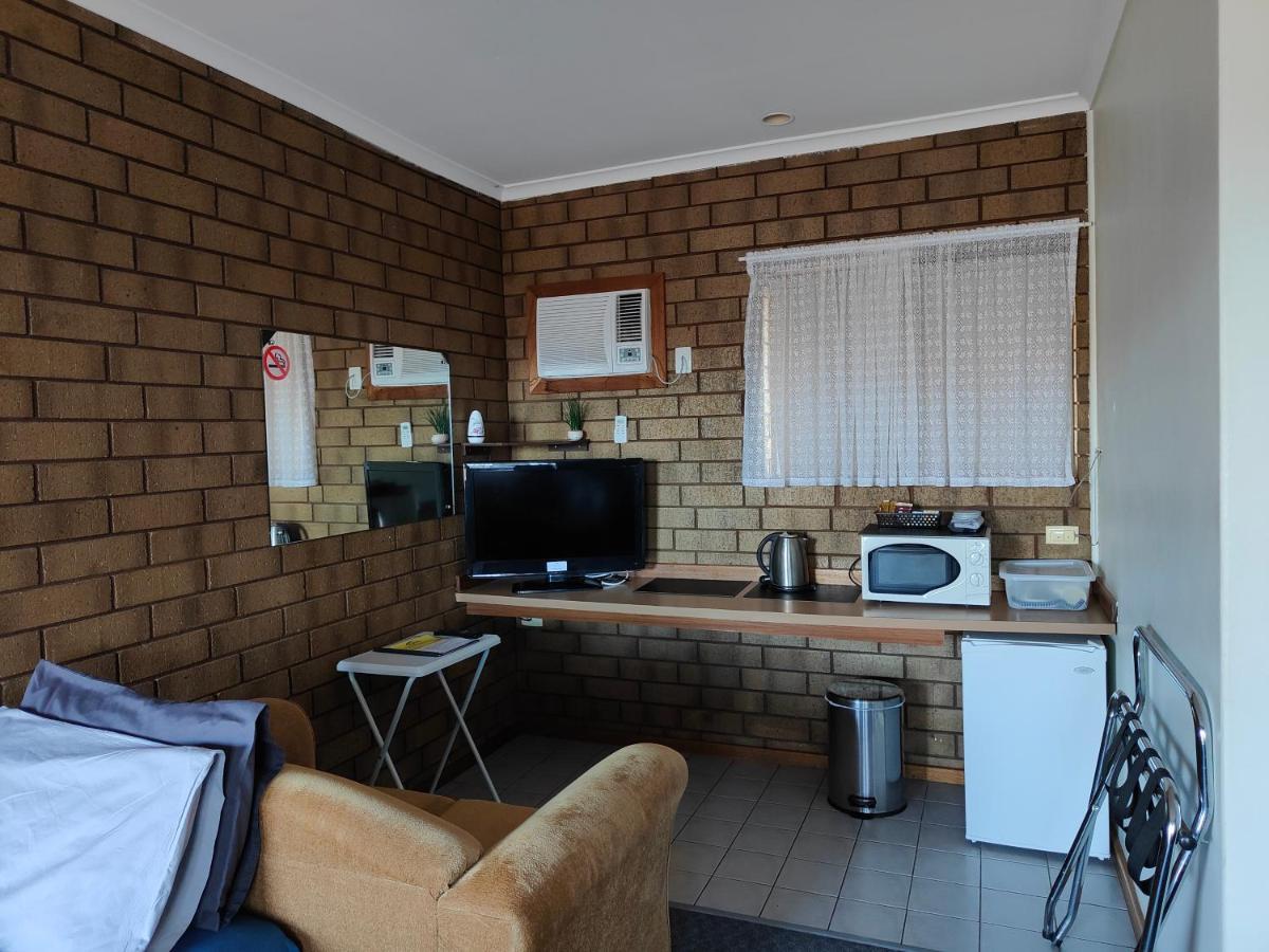 แอร์พอร์ตวิยาล่า Motel ไวอาลา ภายนอก รูปภาพ