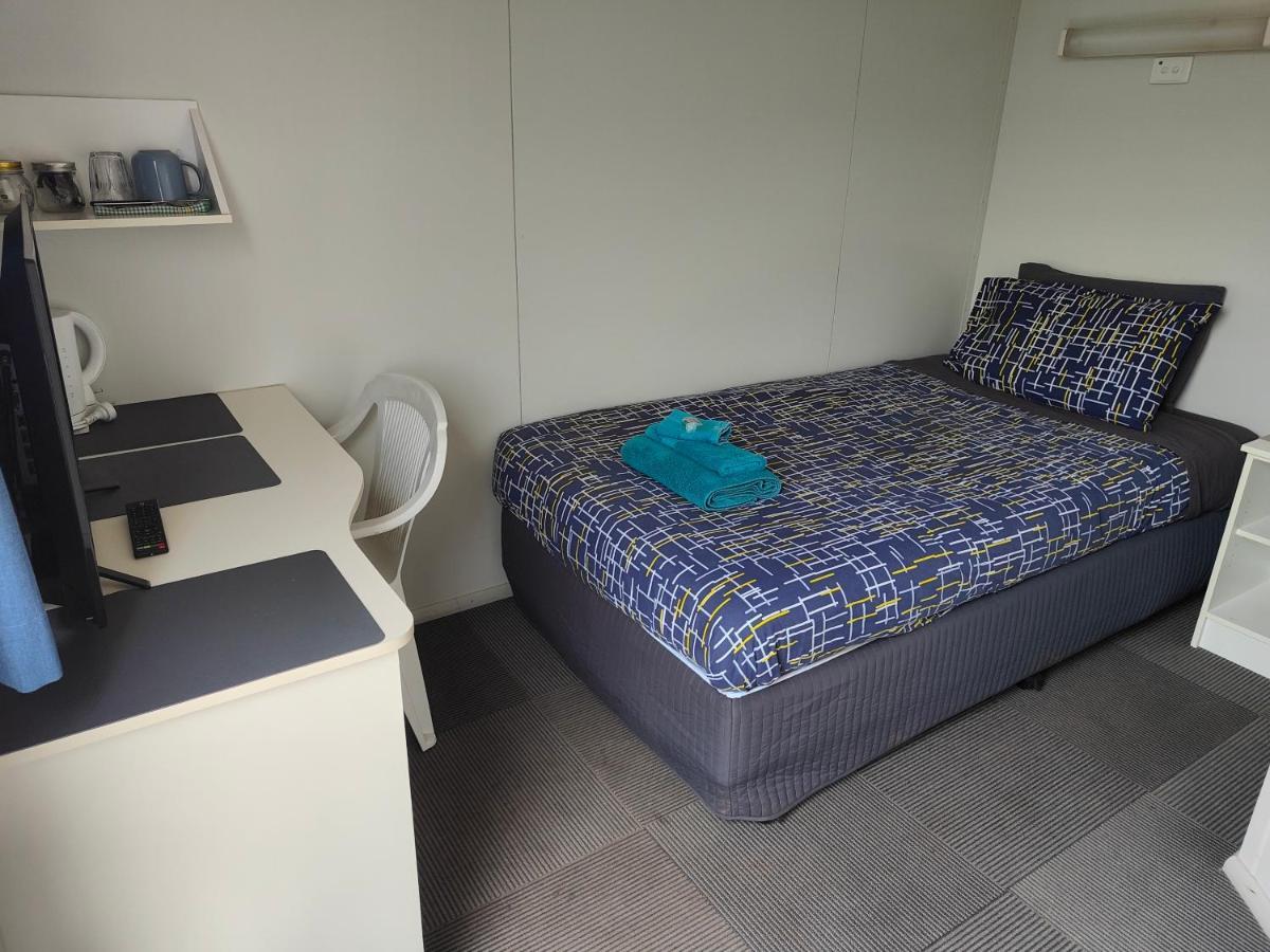 แอร์พอร์ตวิยาล่า Motel ไวอาลา ภายนอก รูปภาพ
