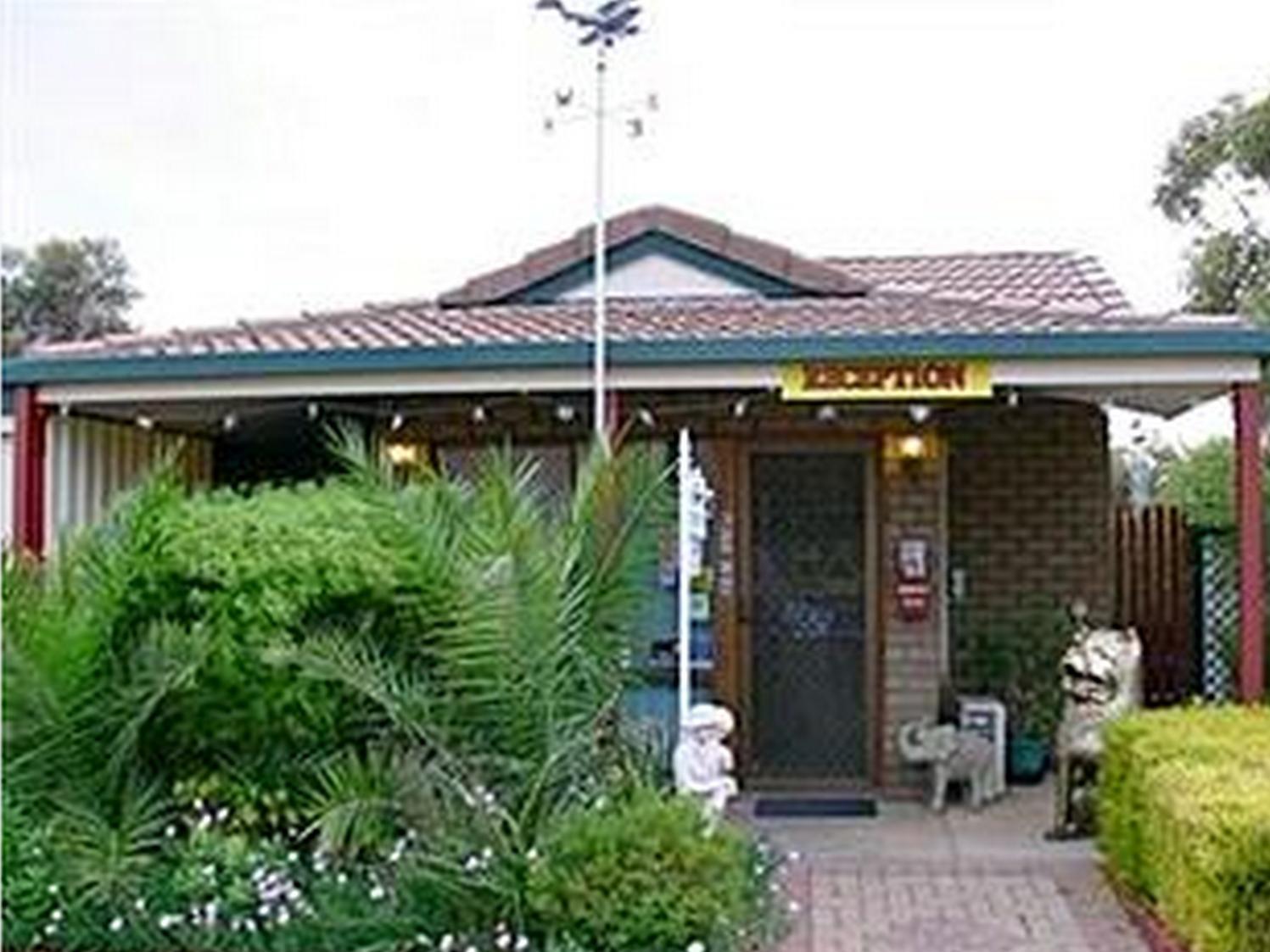 แอร์พอร์ตวิยาล่า Motel ไวอาลา ภายนอก รูปภาพ