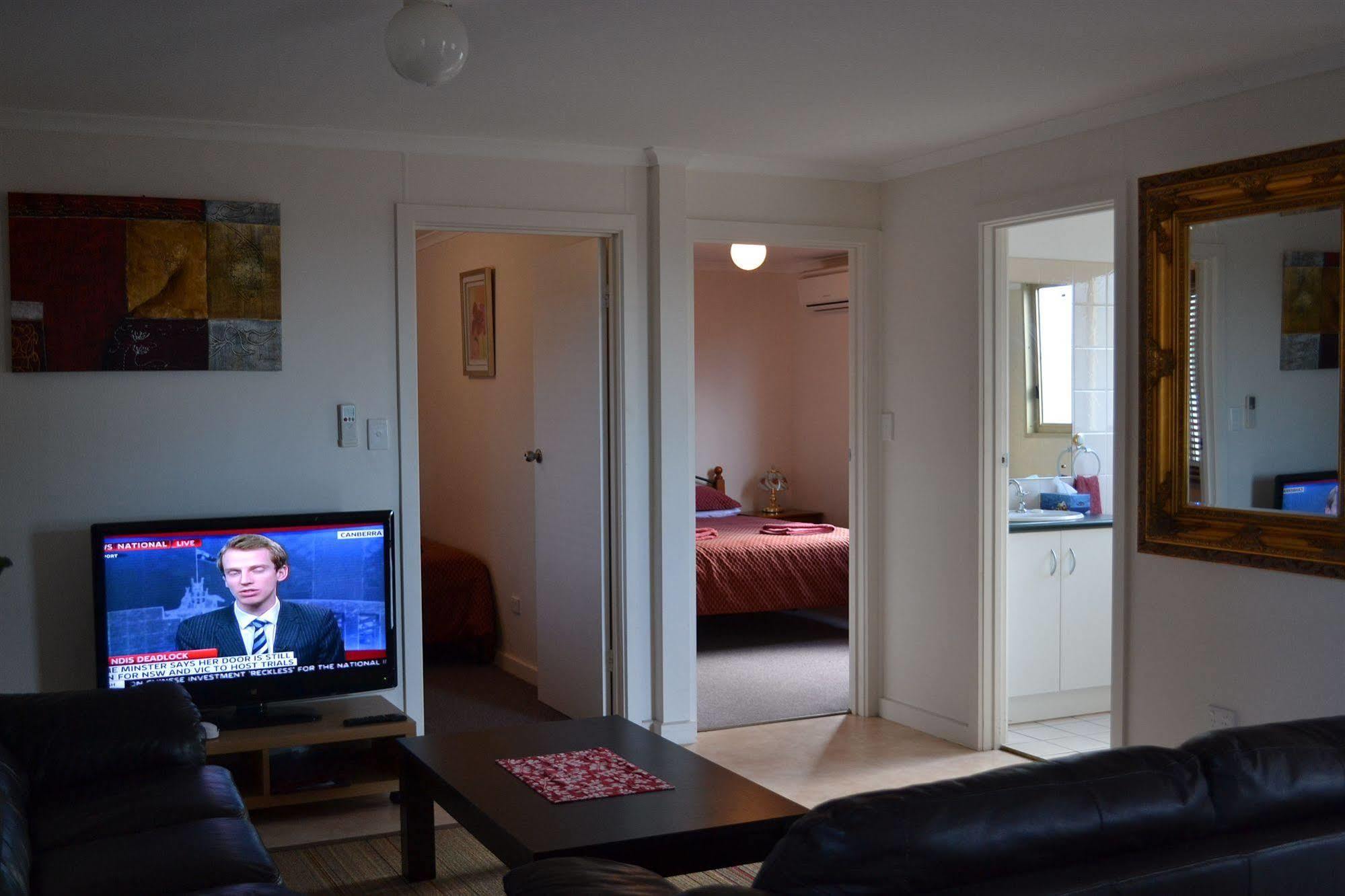 แอร์พอร์ตวิยาล่า Motel ไวอาลา ภายนอก รูปภาพ